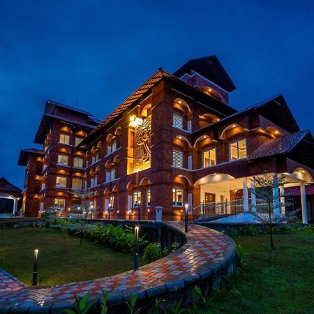 Kumbanad Heritage Hotel Vennikulam Kültér fotó