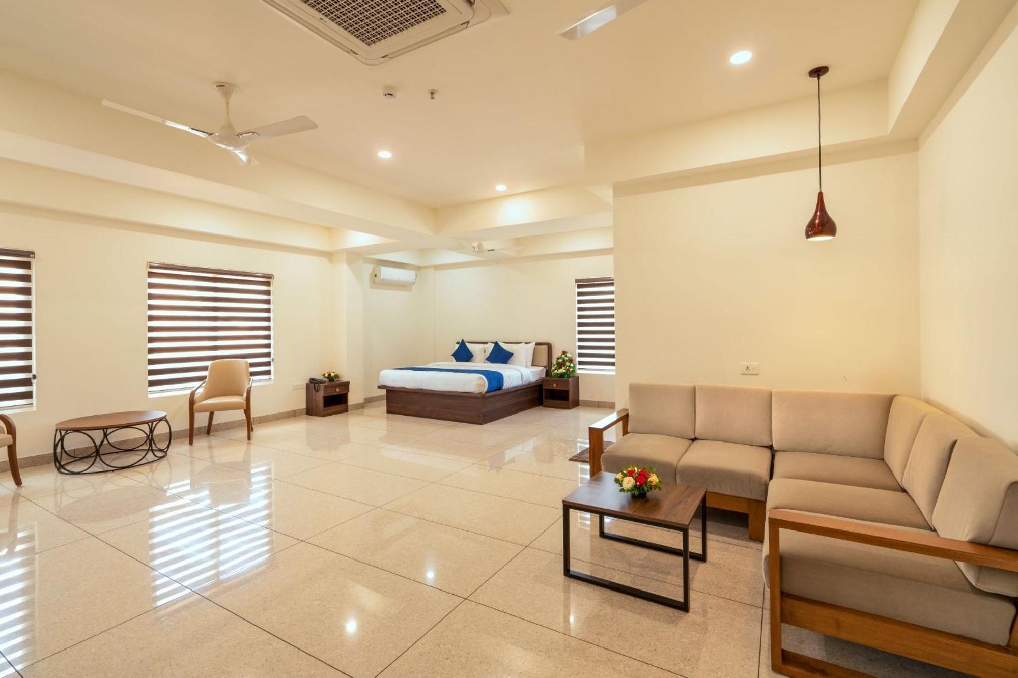 Kumbanad Heritage Hotel Vennikulam Kültér fotó