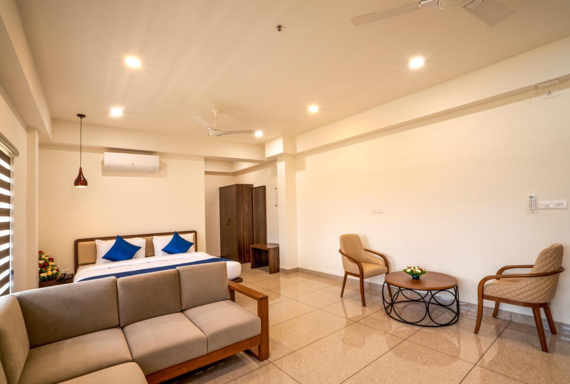 Kumbanad Heritage Hotel Vennikulam Kültér fotó
