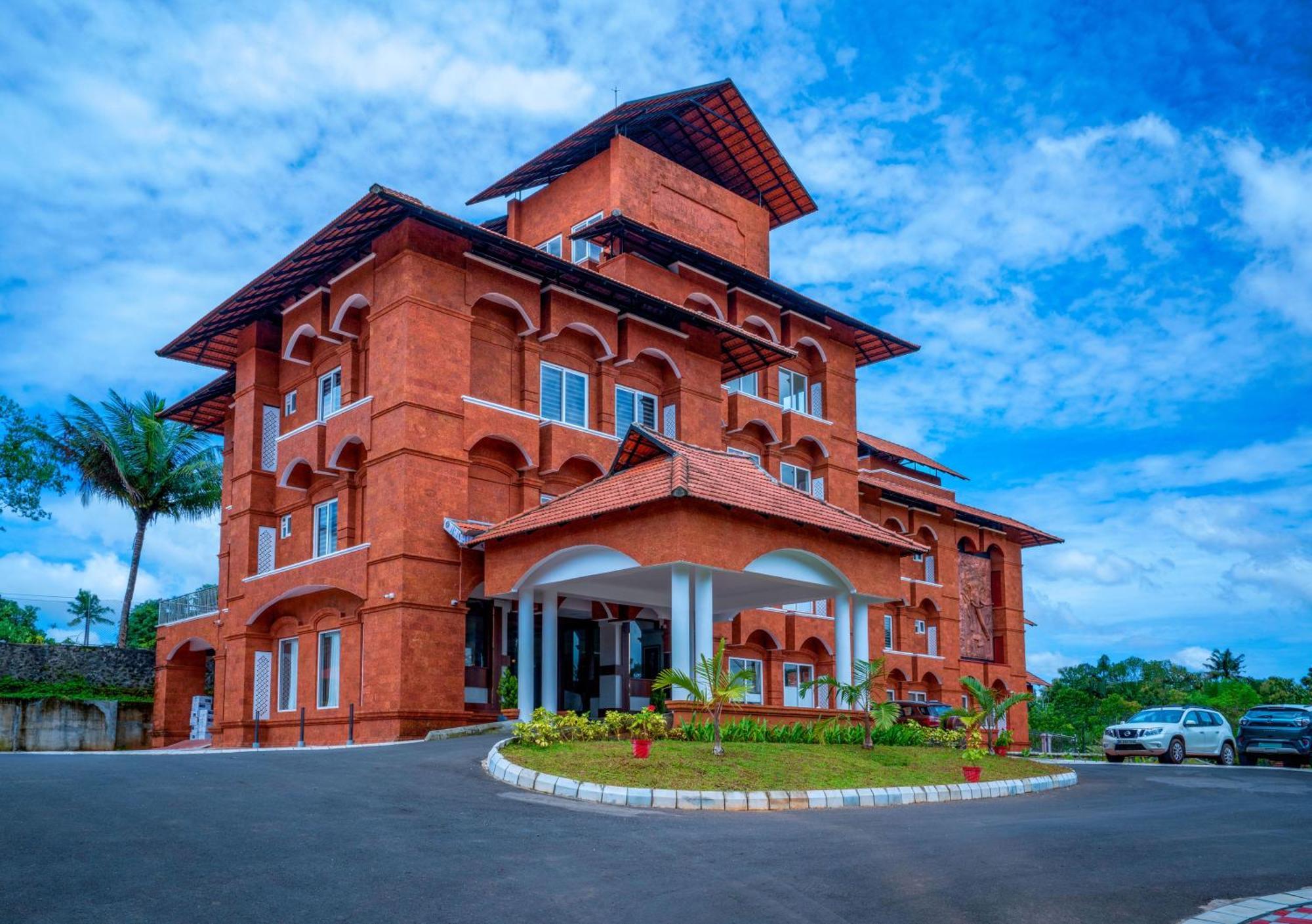Kumbanad Heritage Hotel Vennikulam Kültér fotó